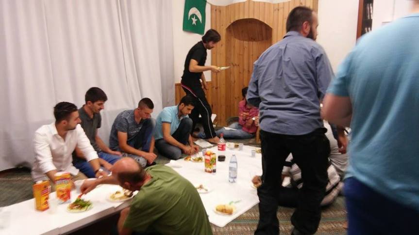 11692649_921439071228000_1773270187184251192_n