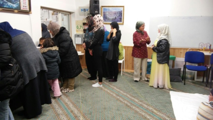 image-23938675ea4da20d147862c81223a05ff618af97f4bec7f099b2443b6fa96872-V